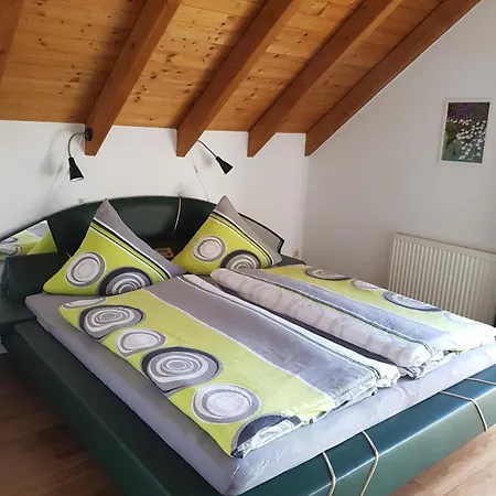 Апартаменты Gemuetliche Im Schoenen Erzgebirge - Fruehling Айбеншток